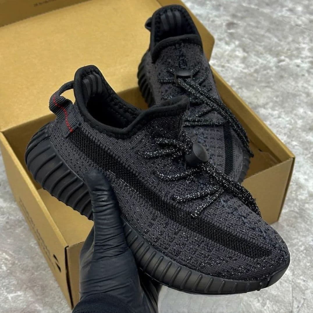 Купить Adidas Yeezy Boost 350 V2, Black (K)