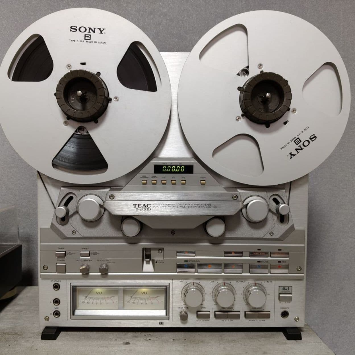 Купить Магнитофон катушечный Teac X-2000