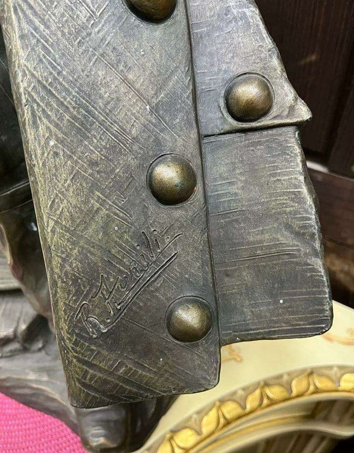 Купить Антикварная скульптура R. Aurili