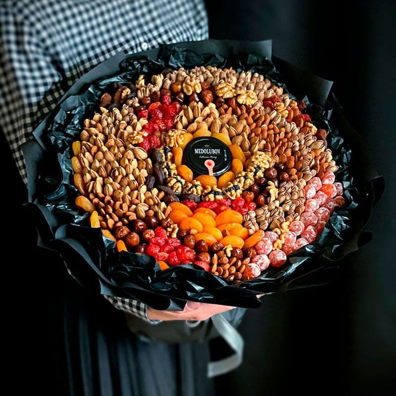 Купить Букет гигант из сухофруктов и орехов арт. 442