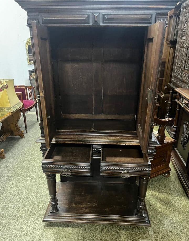 Купить Старинный шкаф тумба