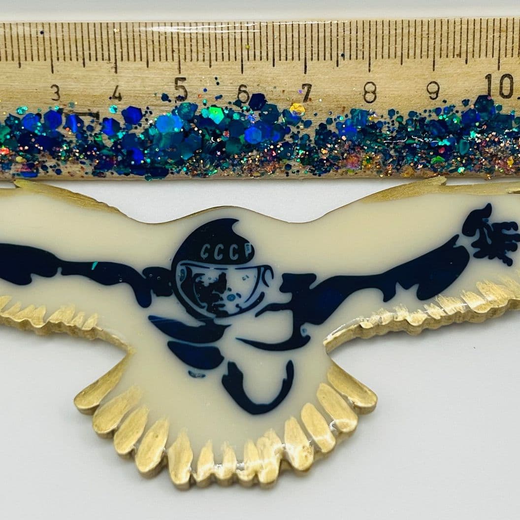 Купить Магнит "Полёт космонавта"