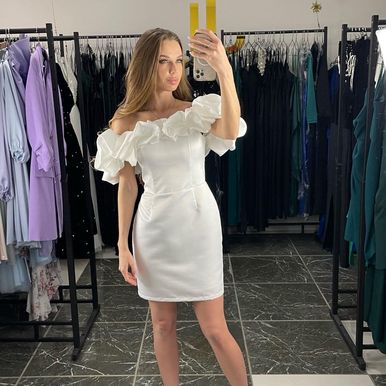 Купить Белоснежное платье из атласа