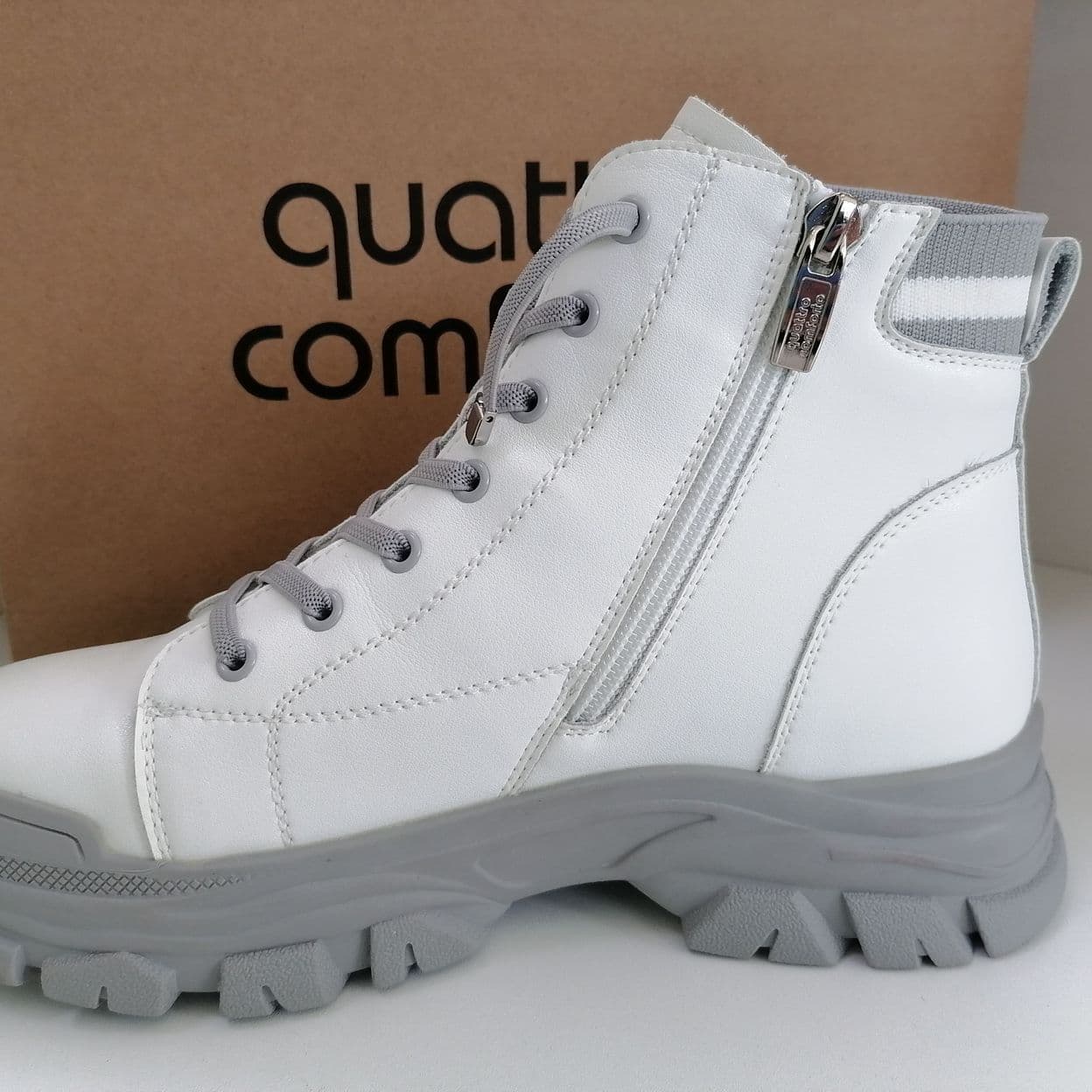 Купить Ботинки женские Quattrocomforto