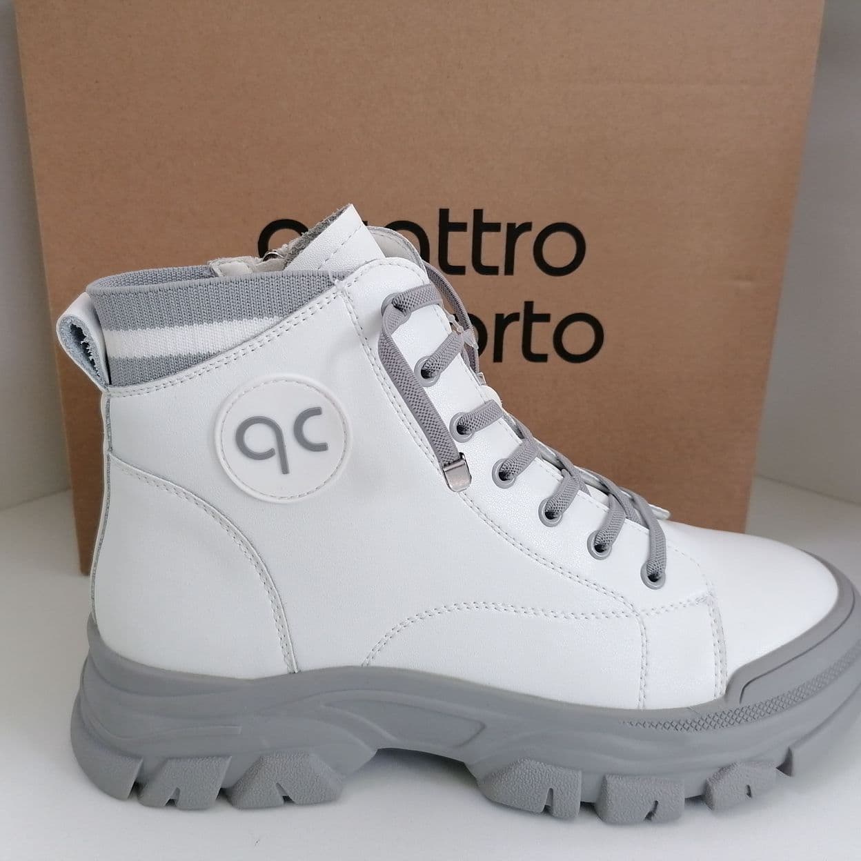 Купить Ботинки женские Quattrocomforto