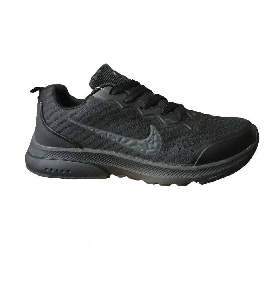 Купить Спортивные черные кроссовки