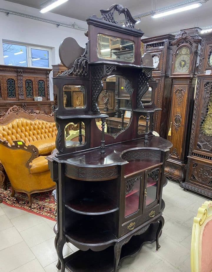 Купить Антикварная витрина в викторианском стиле