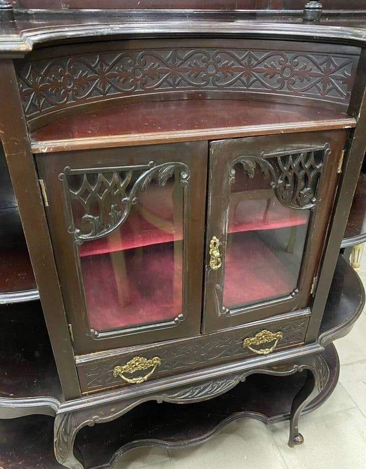 Купить Антикварная витрина в викторианском стиле