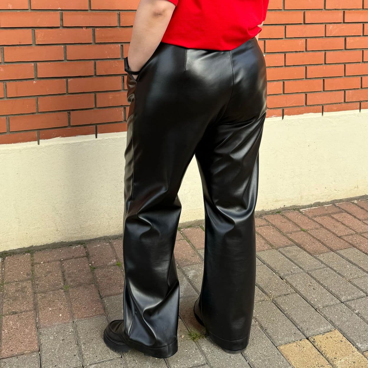 Купить Брюки из экокожи