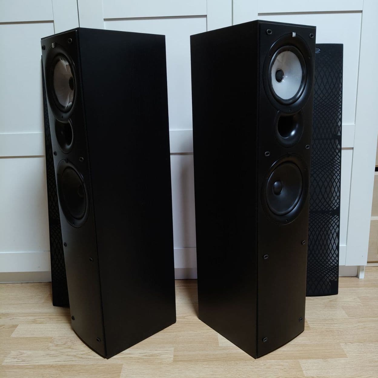 Купить Колонки KEF Q55