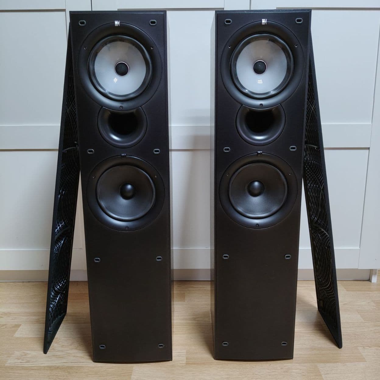 Купить Колонки KEF Q55