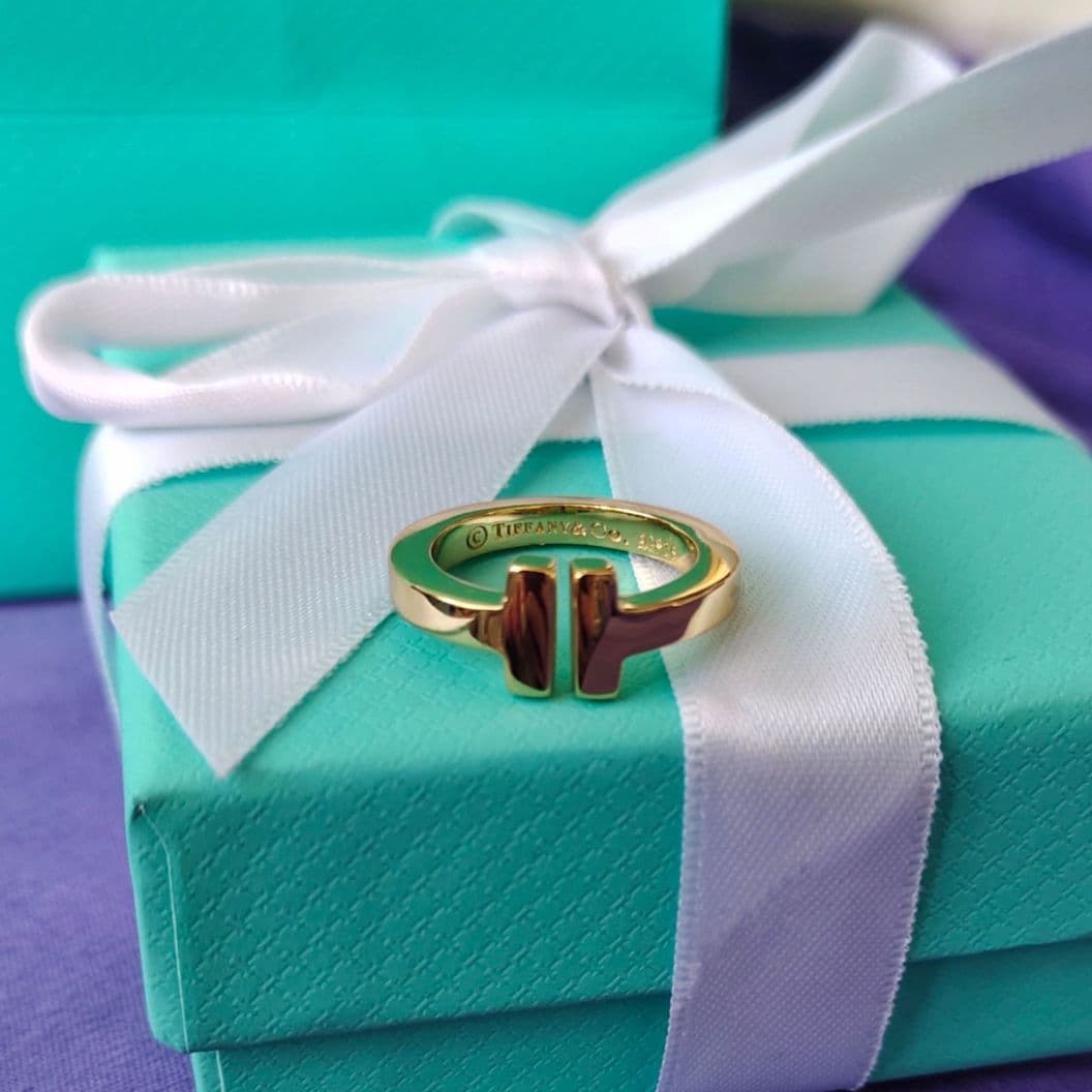 Купить Золотое кольцо Tiffany T square