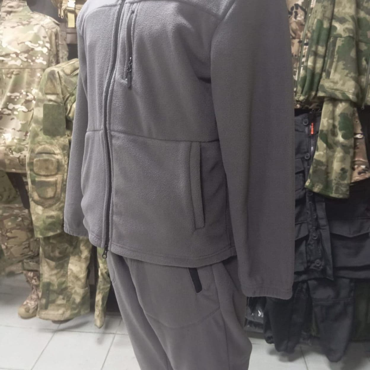 Купить флисовый костюм серый