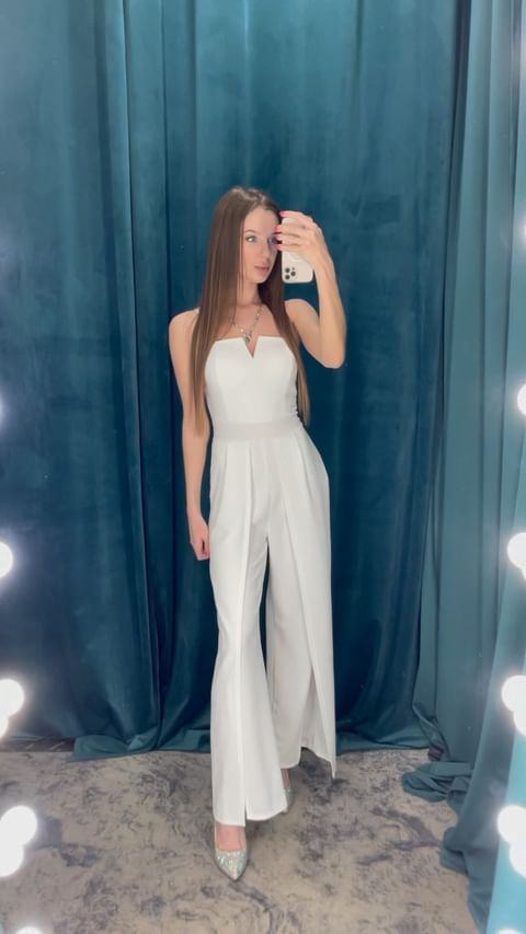 Купить Комбинезон с эффектными разрезами по ножке