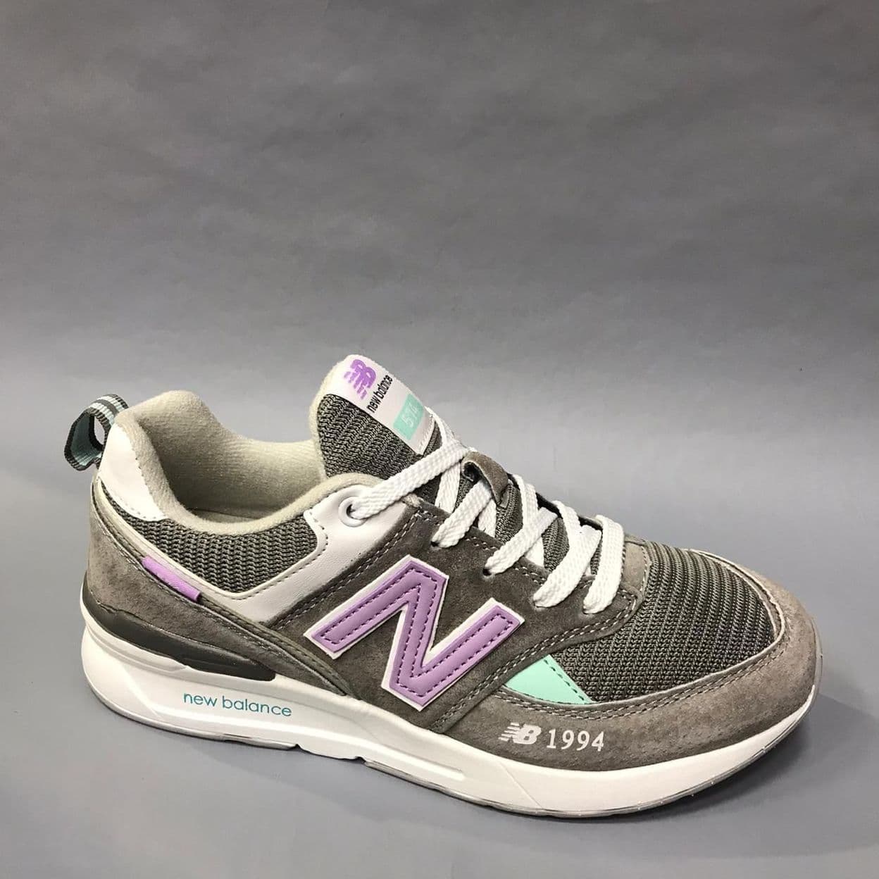 Купить Кроссовки женские