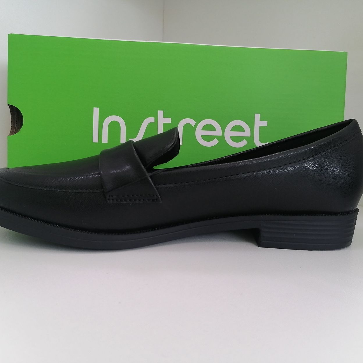 Купить Туфли женские Instreet.