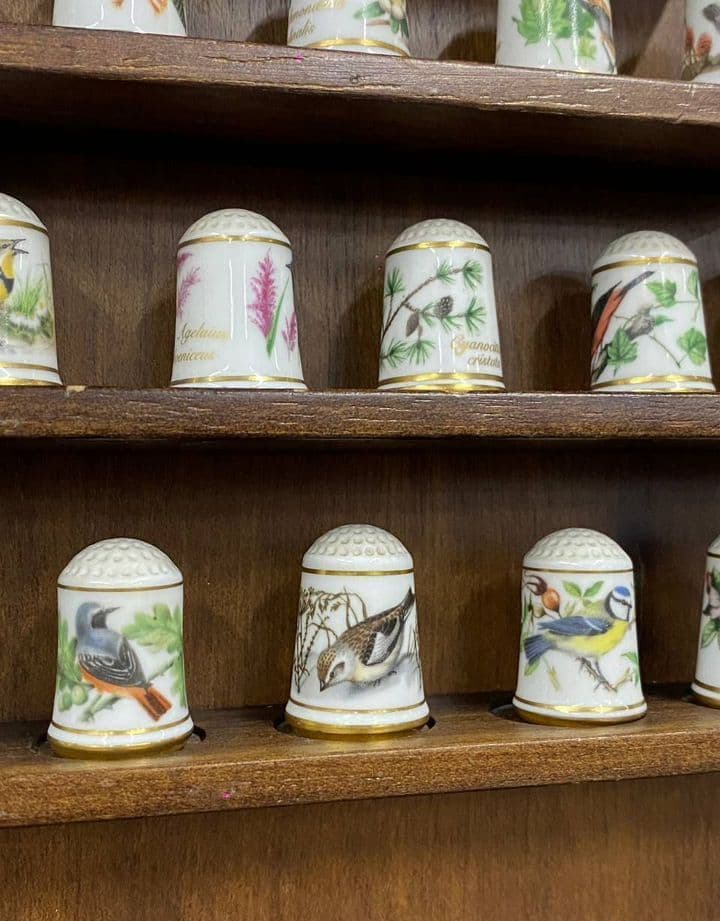 Купить Напёрстки на подставке