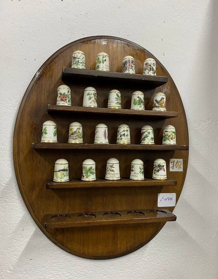 Купить Напёрстки на подставке