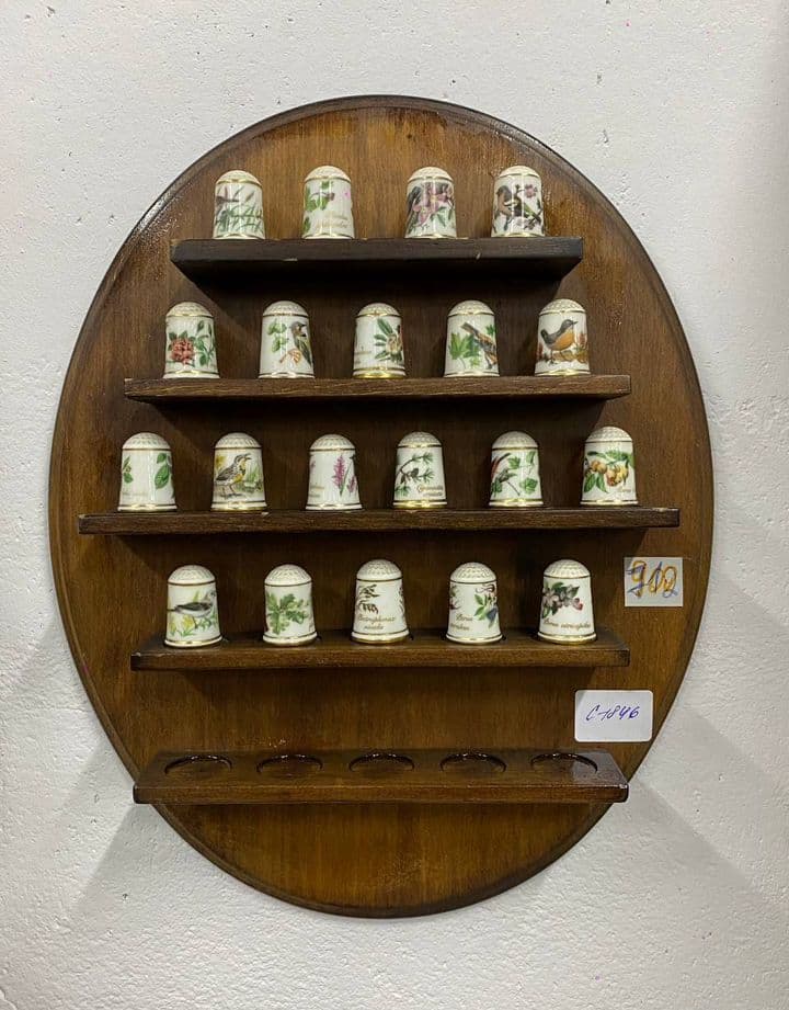 Купить Напёрстки на подставке