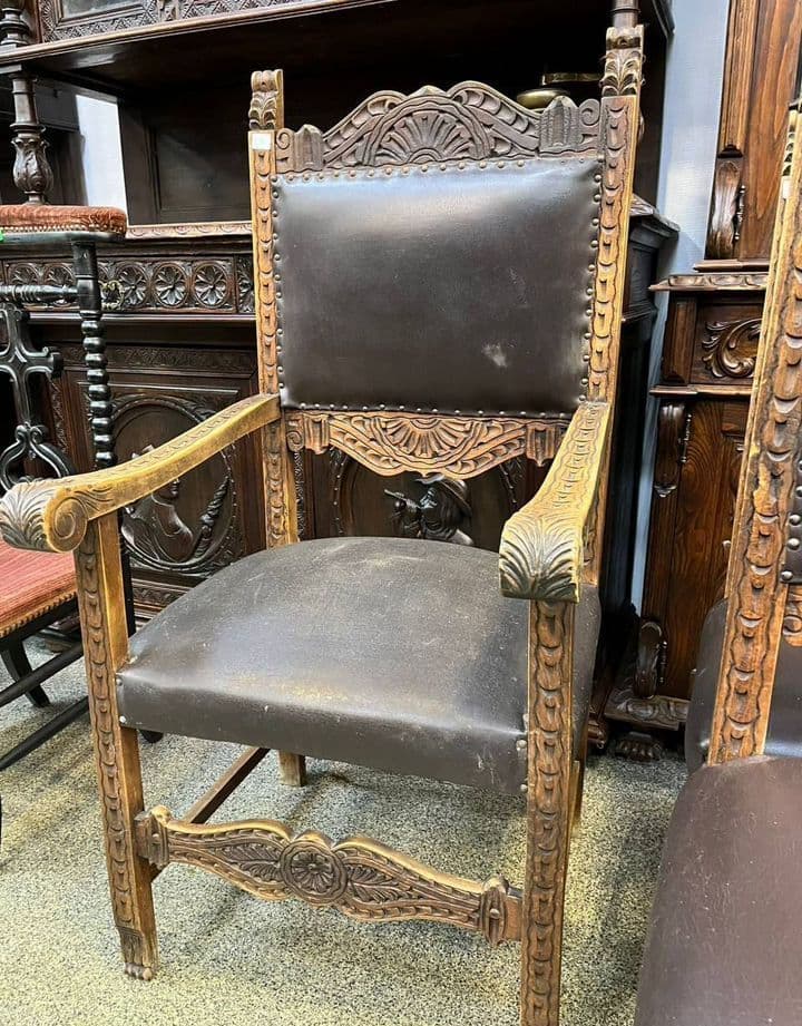 Купить Старинное кресло и стулья 4 шт
