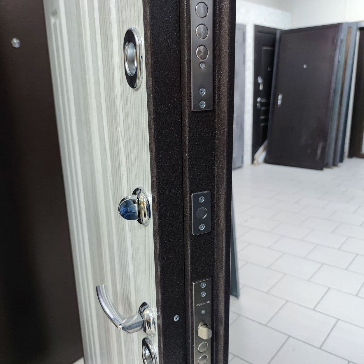 Купить Дверь с терморазрывом "СТАНДАРТ MP", Мастино