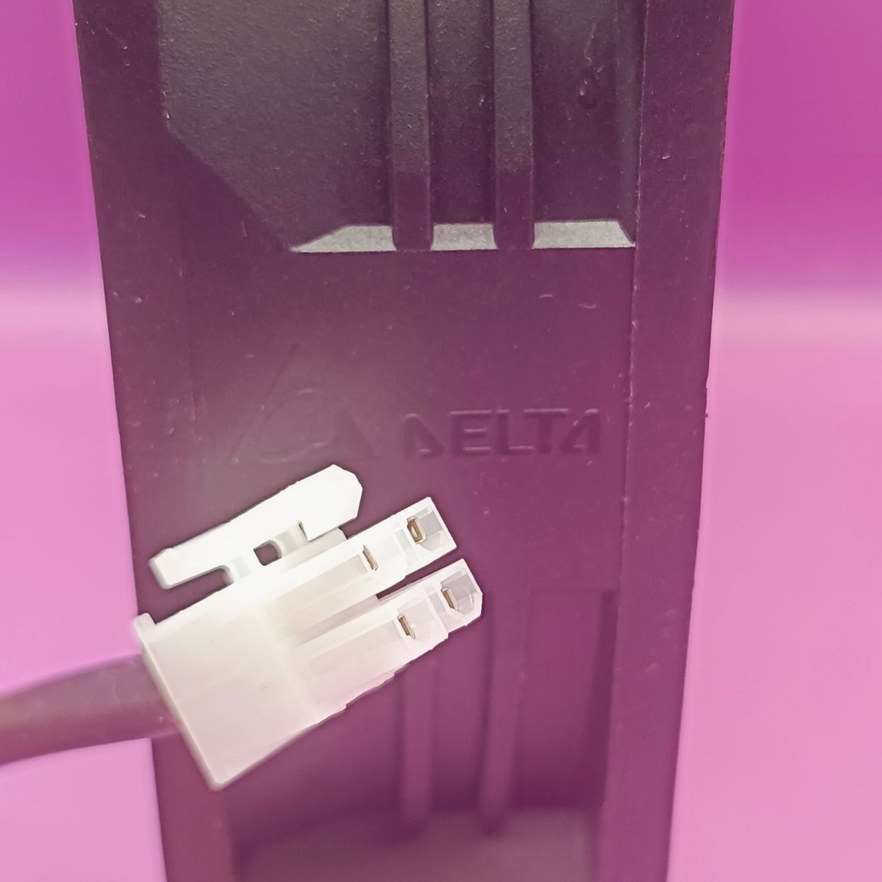 Купить Вентилятор 14х14 DELTA (9 A) 4 пин квадрат ОРИГИНАЛ