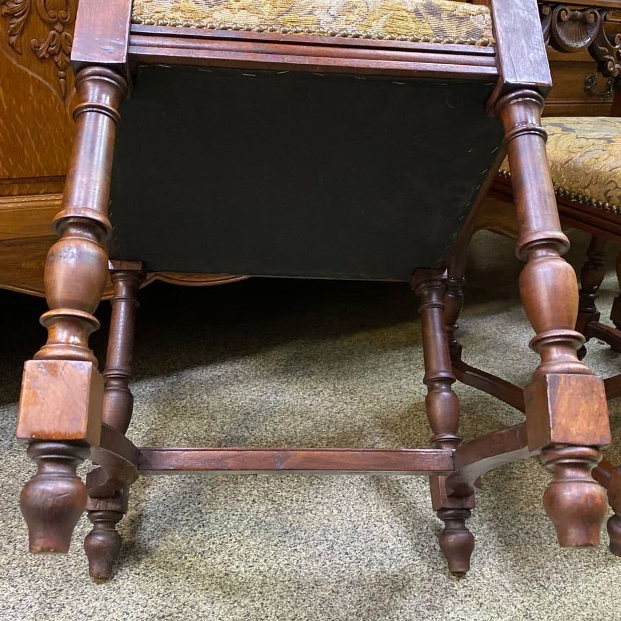 Купить Старинные стулья 5 шт