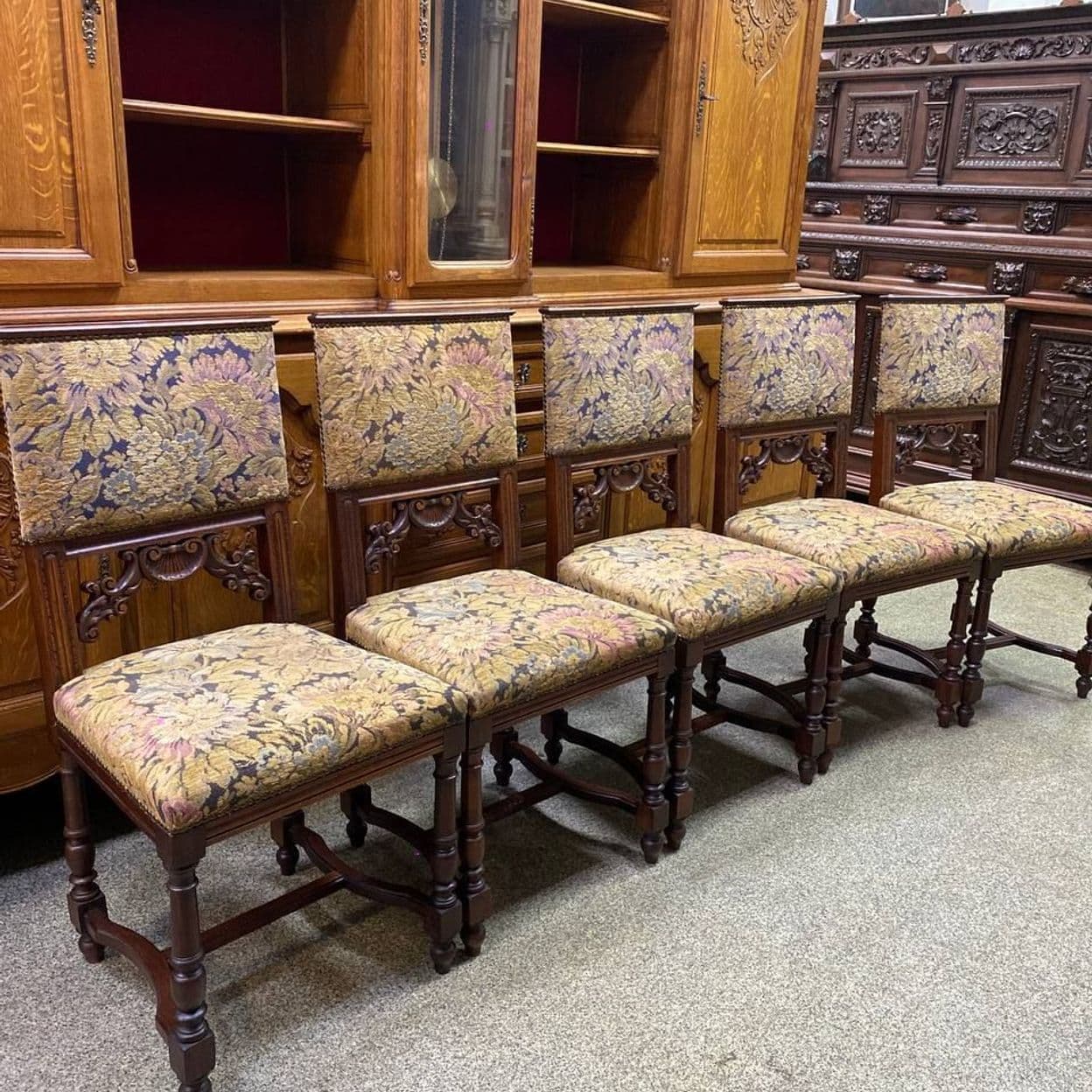 Купить Старинные стулья 5 шт