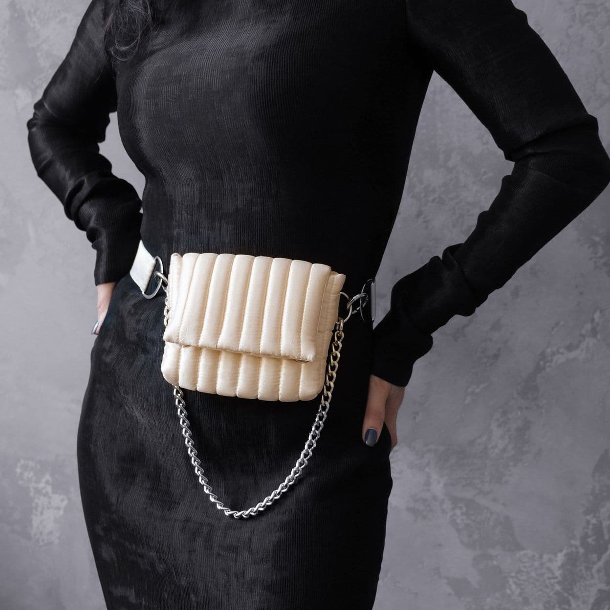 Купить Сумка стеганая AGLAIS в оттенке «Светлое золото»