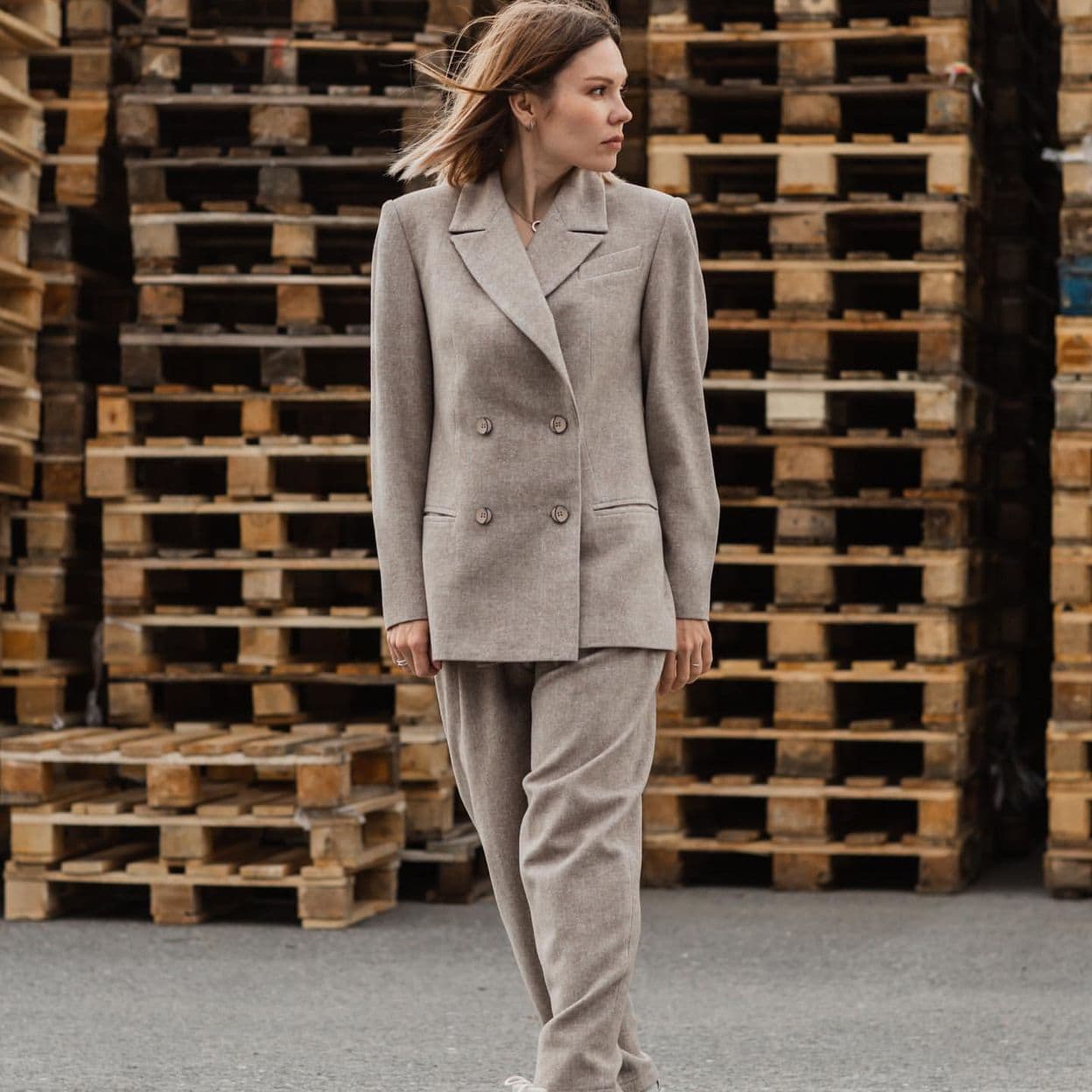 Купить Мы привыкли видеть классическую одежду в строгой интерпретации