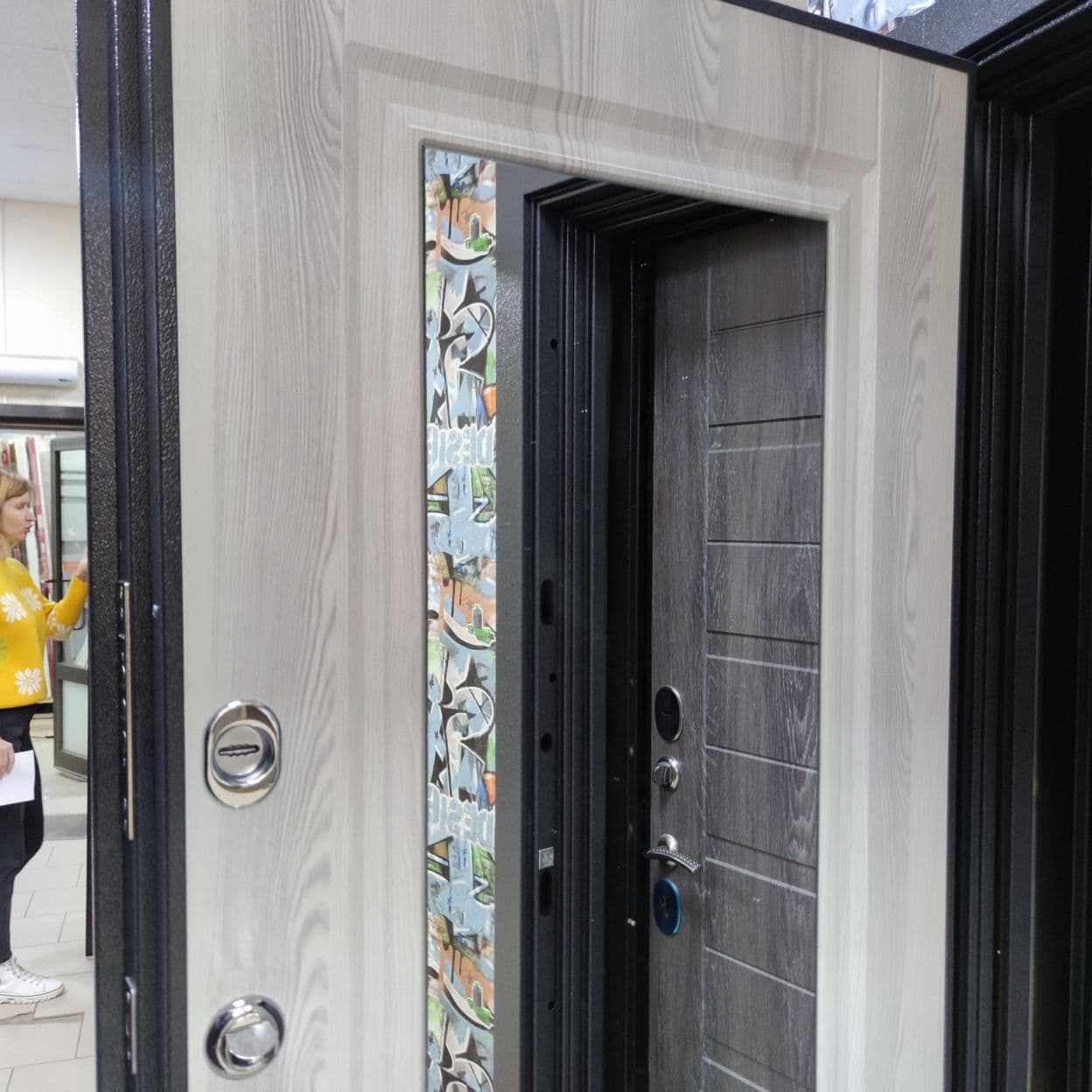 Купить Дверь входная с терморазрывом "СТАНДАРТ MP" с зеркалом, Мастино