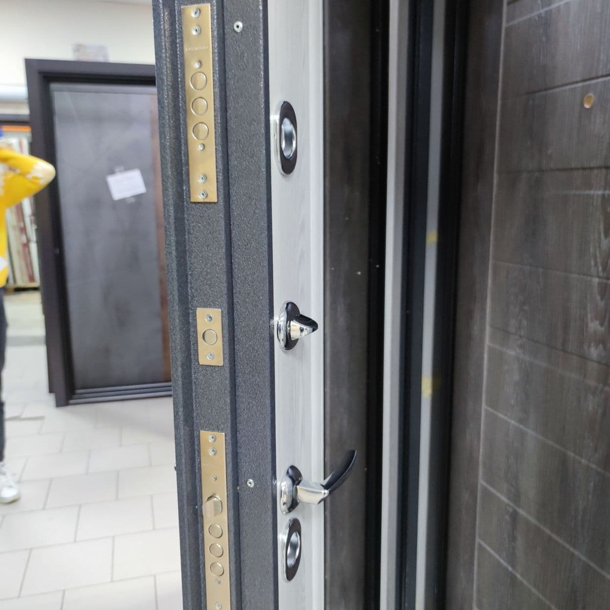 Купить Дверь входная с терморазрывом "СТАНДАРТ MP" с зеркалом, Мастино