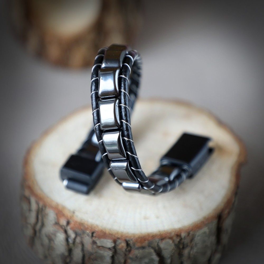 Купить Гематит, кожа, сталь. Браслет мужской / женский кожаный из натуральных камней Гематит (арт. DMBR001)