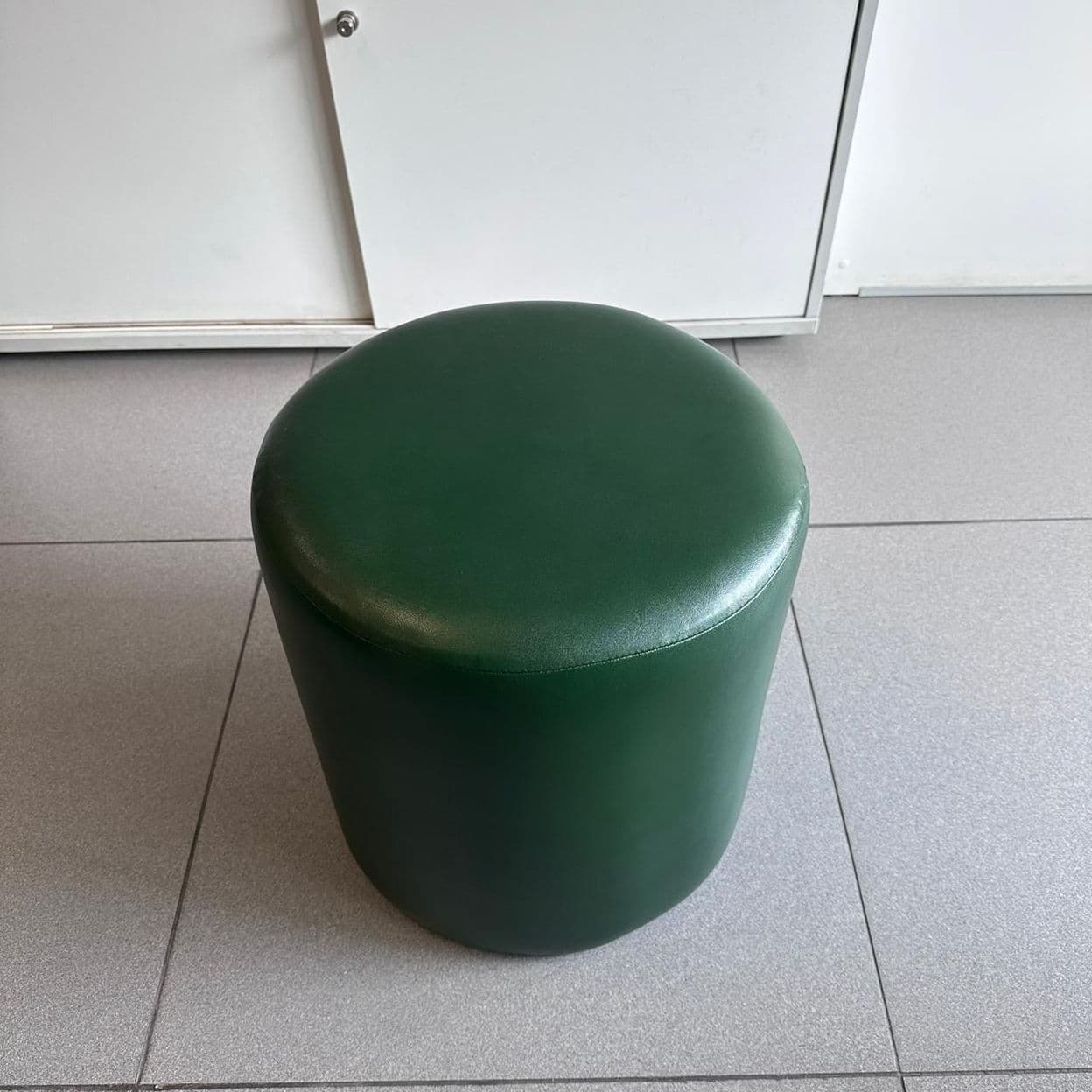 Купить Тёмно-зелёный пуф