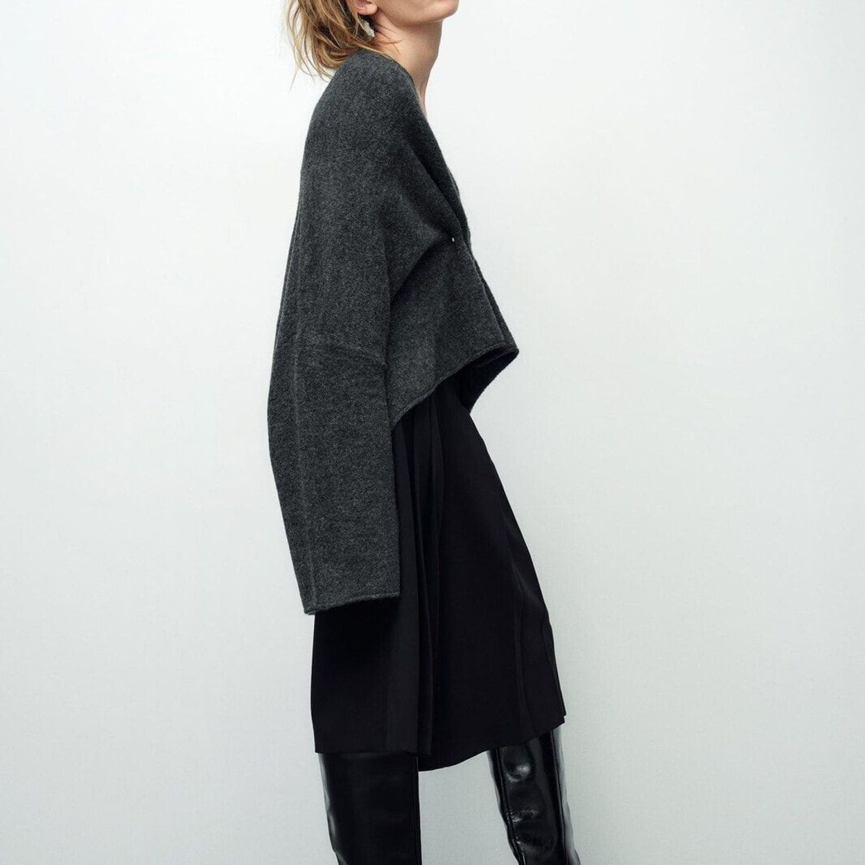 Купить Кардиган с золотистой деталью ZARA