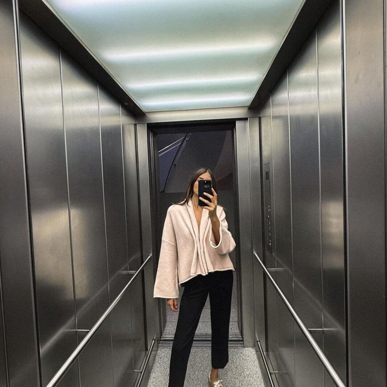 Купить Кардиган с золотистой деталью ZARA