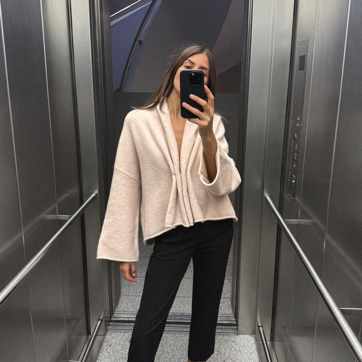 Купить Кардиган с золотистой деталью ZARA