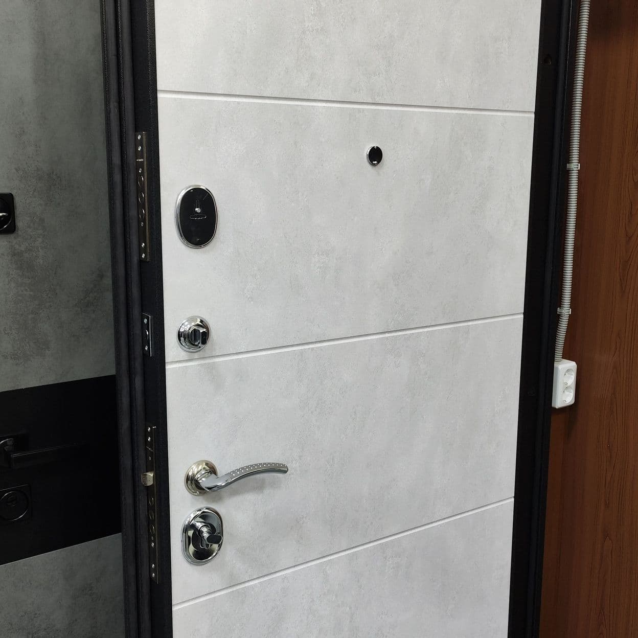 Купить Дверь входная "КОМФОРТ" букле черный, ВДК