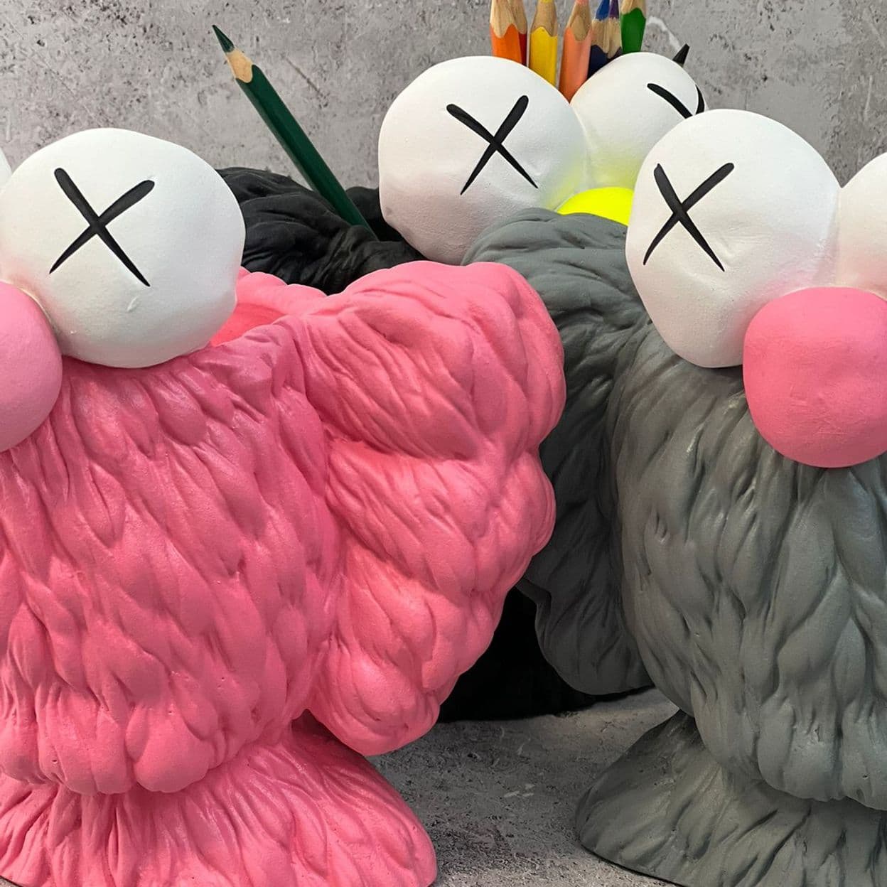 Купить KAWS кашпо