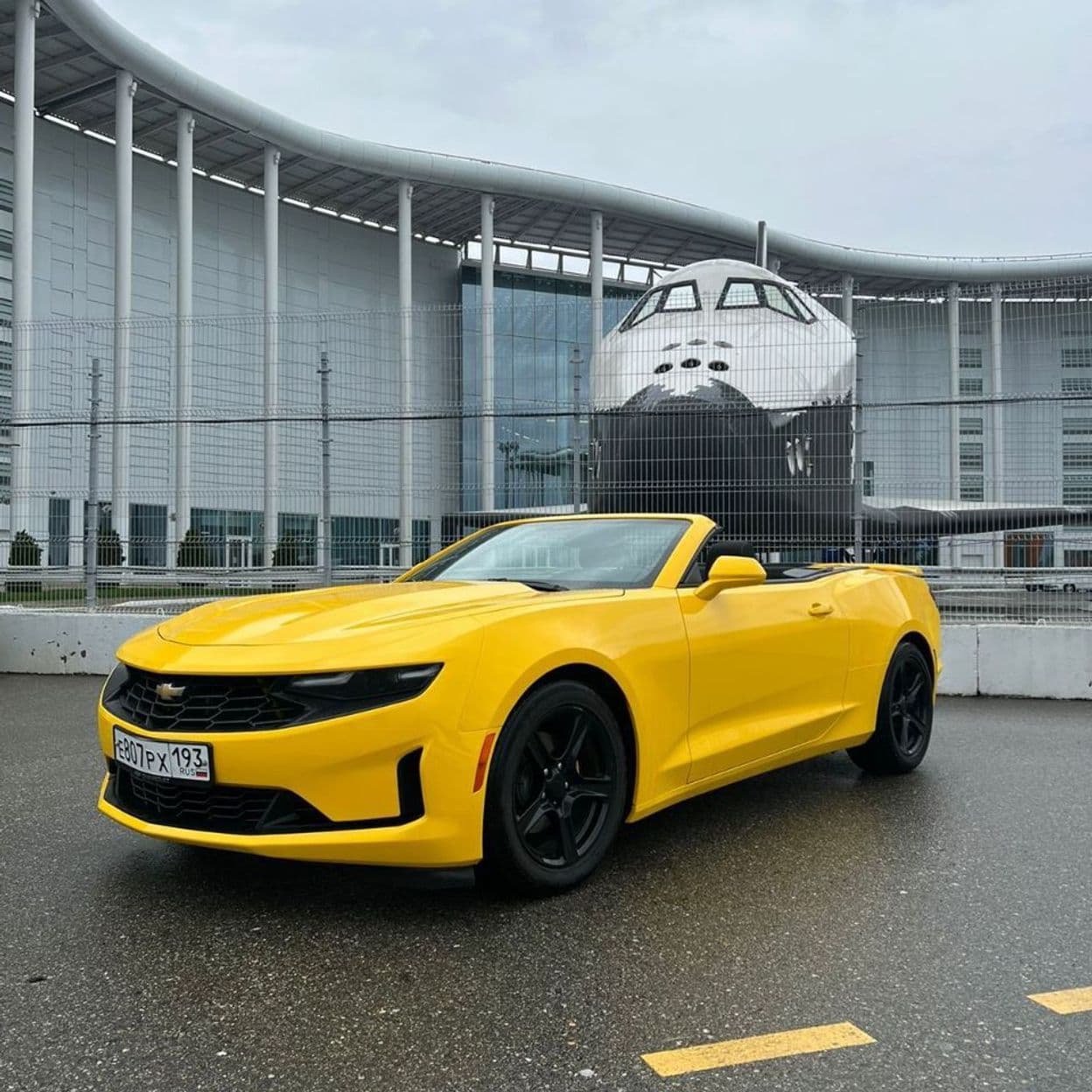 Купить Chevrolet Camaro Желтый