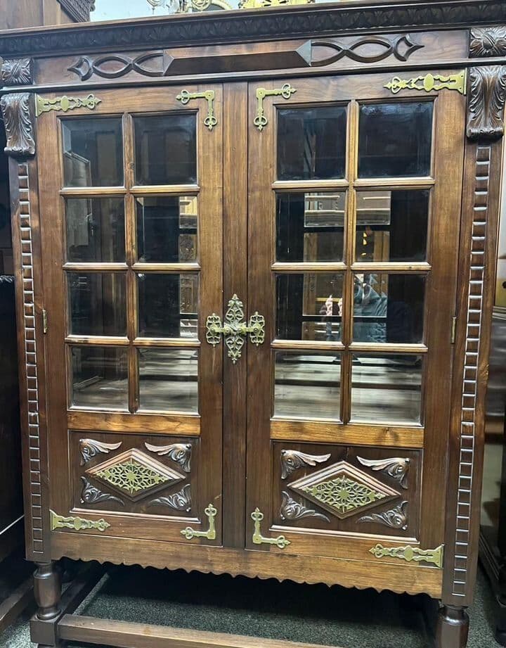Купить Старинная витрина