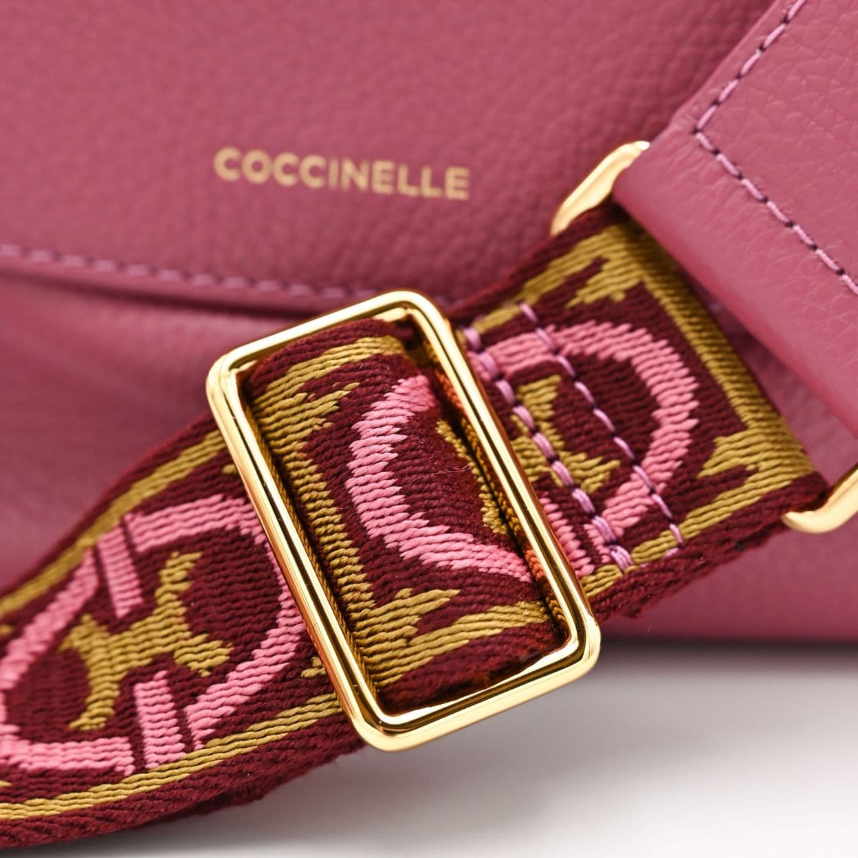 Купить Сумка женская Coccinelle