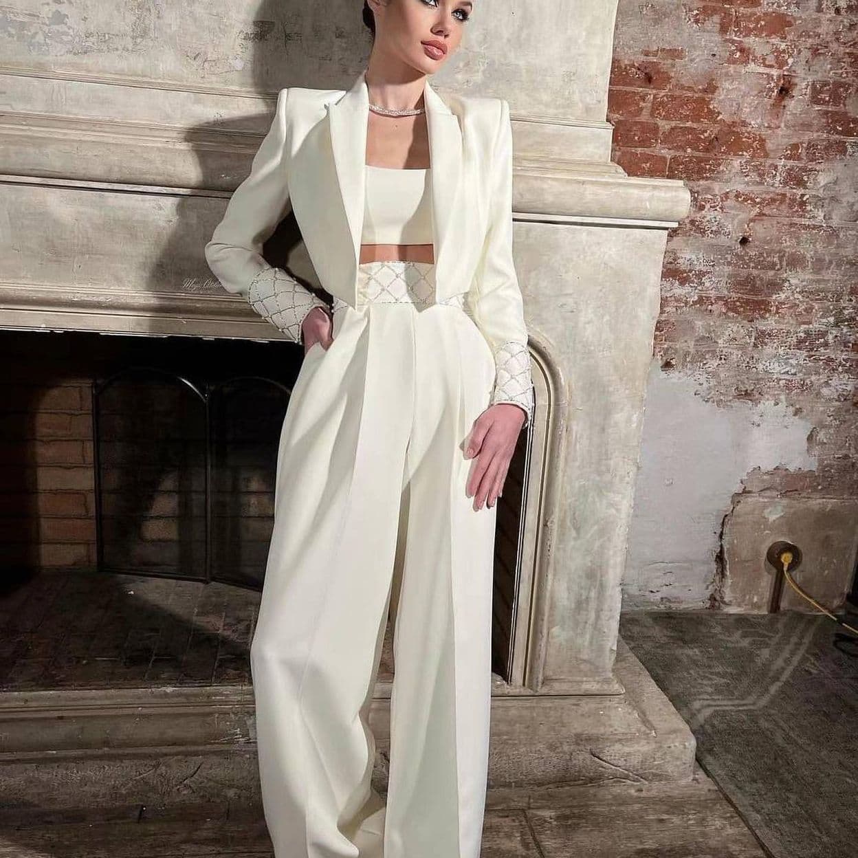 Купить Брючный костюм