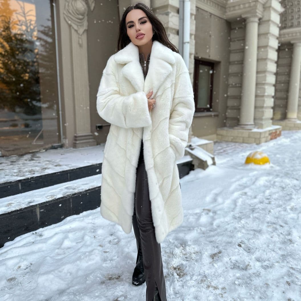 Купить Норковая шуба белая