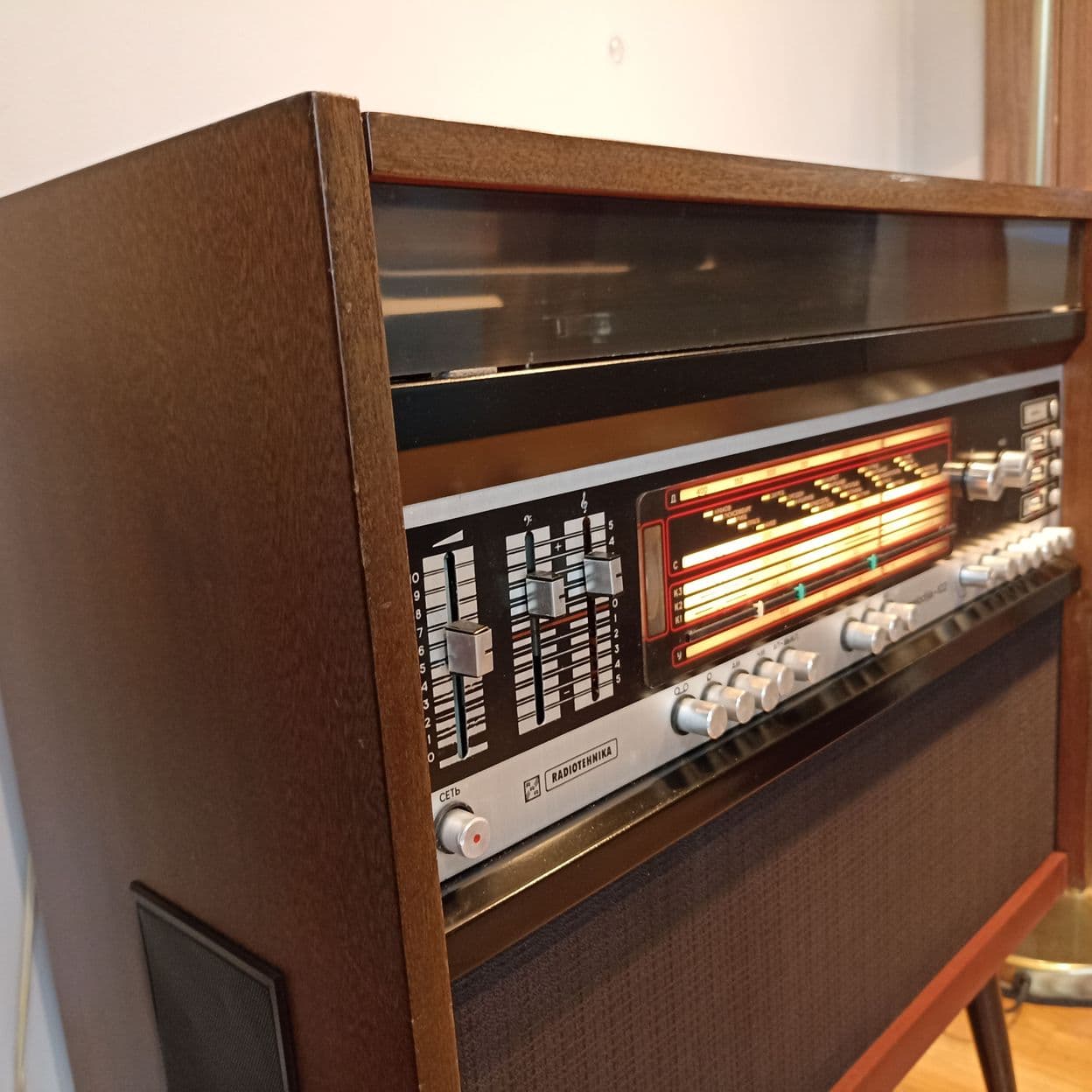 Купить Радиола Мелодия 102 с Bluetooth