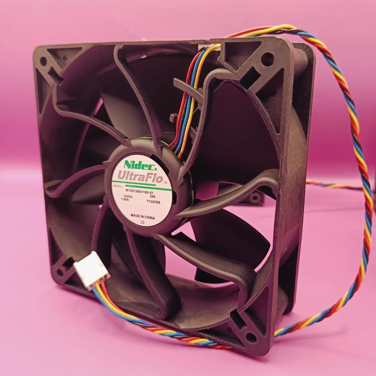 Купить Вентилятор 12х12 NIDEC UltraFlo (1,65 A) 4 пин