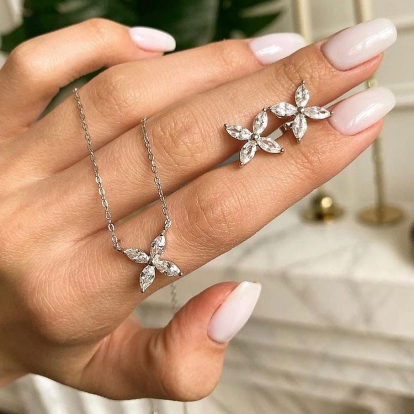 Купить Кулон Завтрак у Тиффани