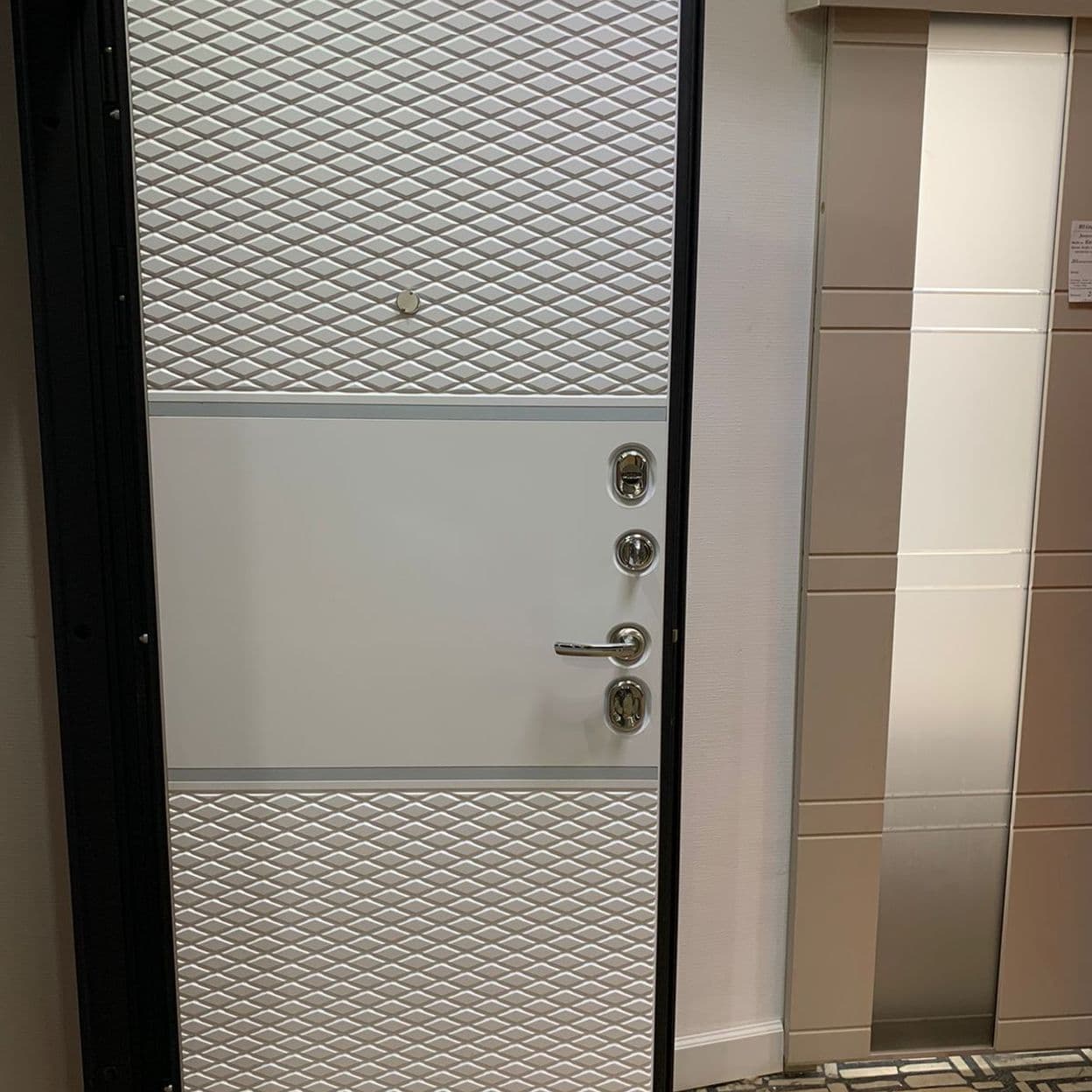 Купить Дверь входная "ДАЙМОНД", STR