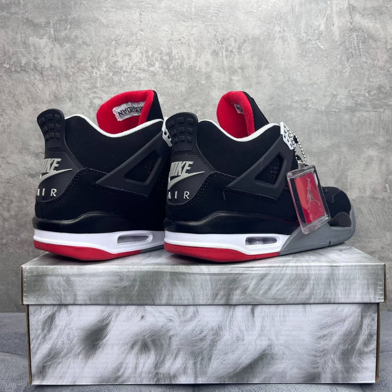 Купить Nike Air Jordan 4 Retro Bred