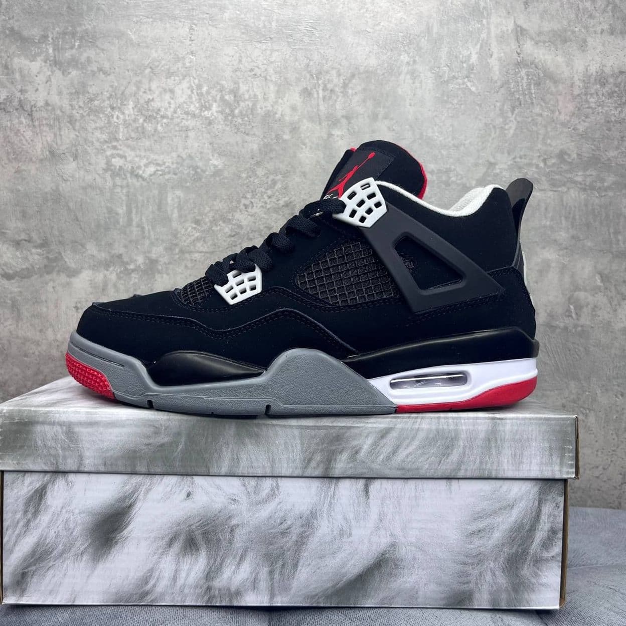 Купить Nike Air Jordan 4 Retro Bred